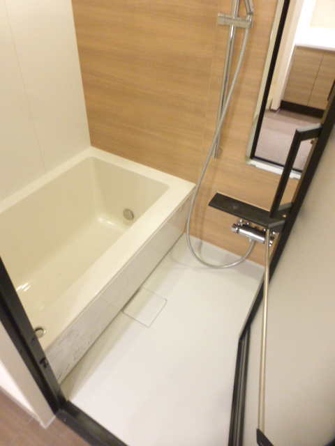 バス・シャワールーム　バス※別部屋参考写真
