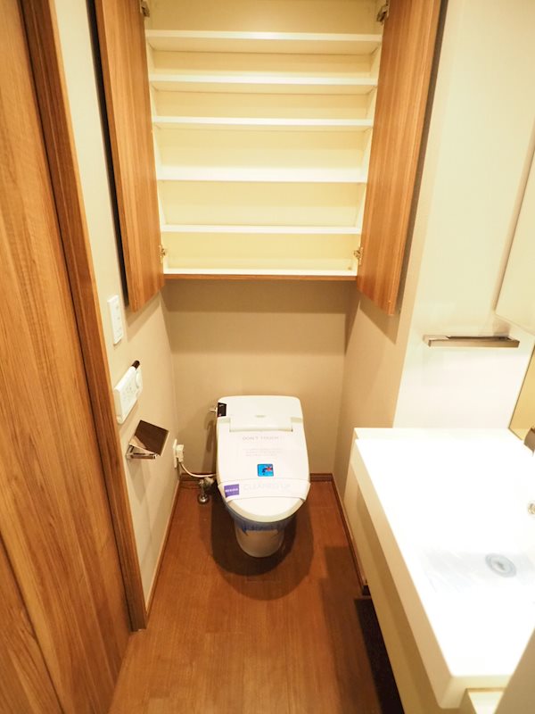 トイレ　トイレ