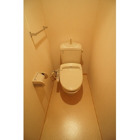 トイレ　トイレはシャワー付き♪