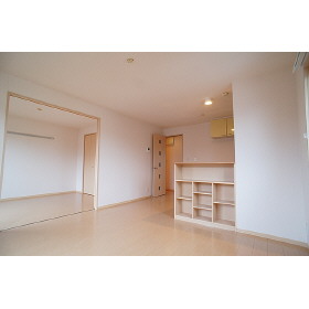 居室・リビング　明るいリビング☆