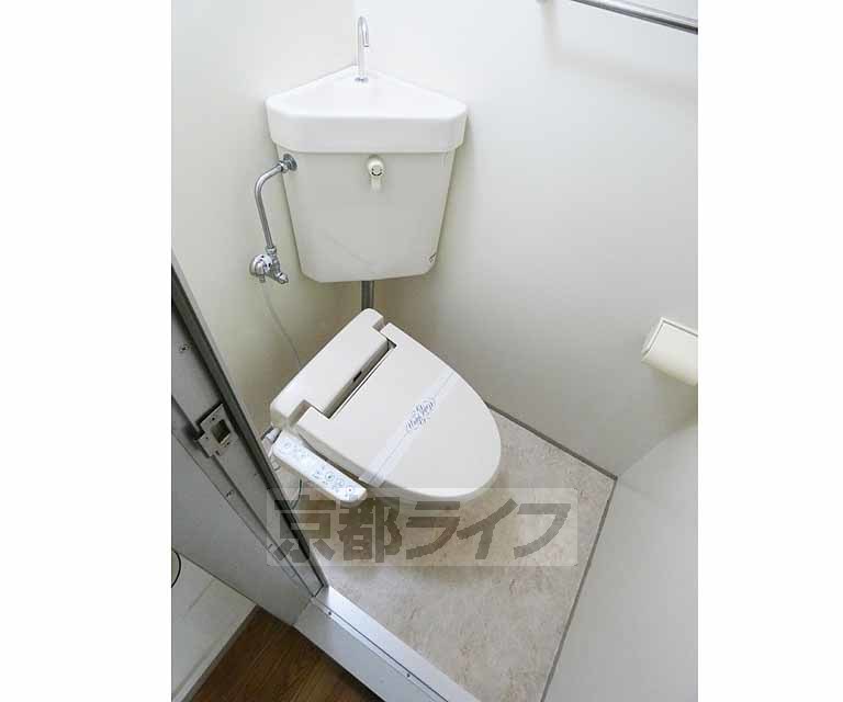 トイレ　ウォシュレット付きです。