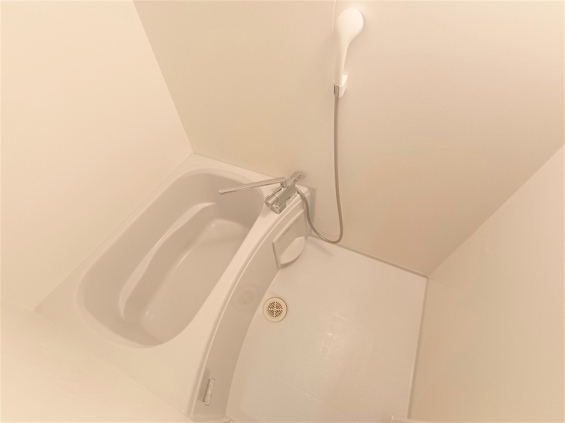 バス・シャワールーム　浴槽スペースです。