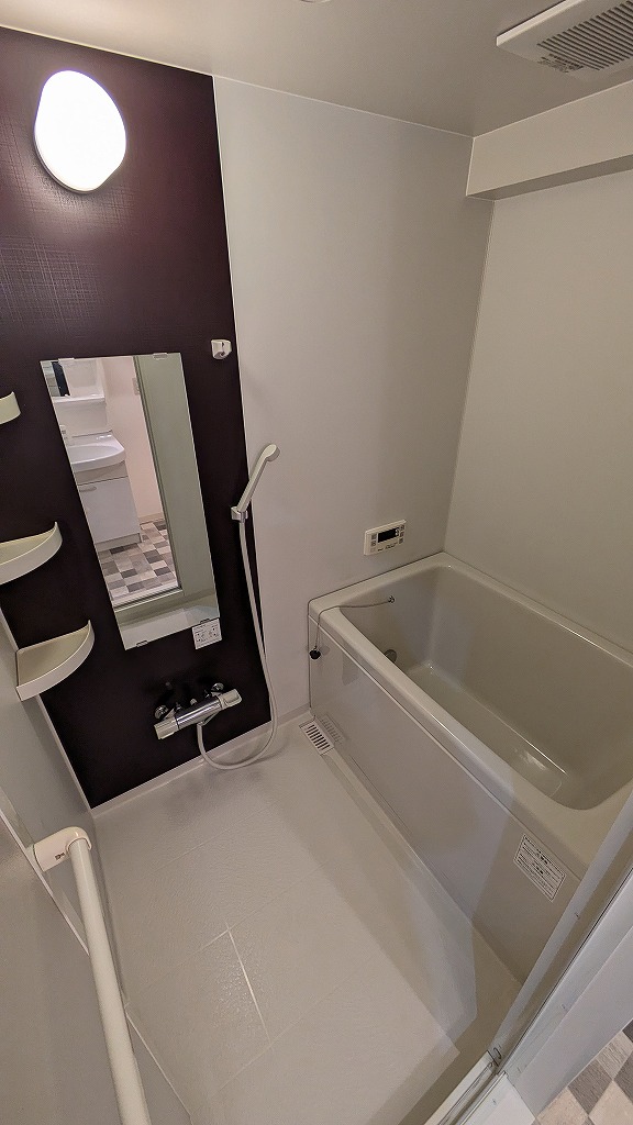 バス・シャワールーム　室内は現状を優先します