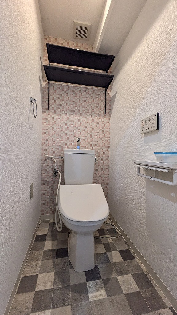 トイレ　室内は現状を優先します