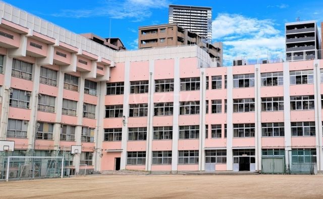 中学校　大阪市立花乃井中学校（中学校）まで108m