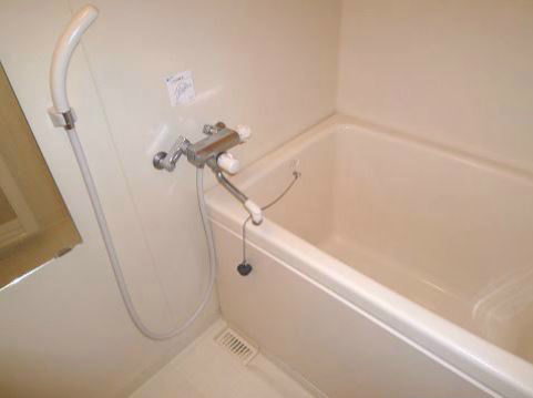 バス・シャワールーム　※別部屋参考写真