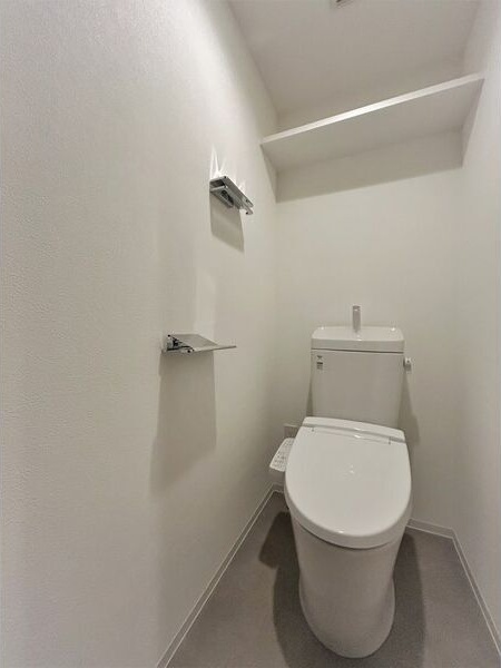 トイレ　写真は305号室