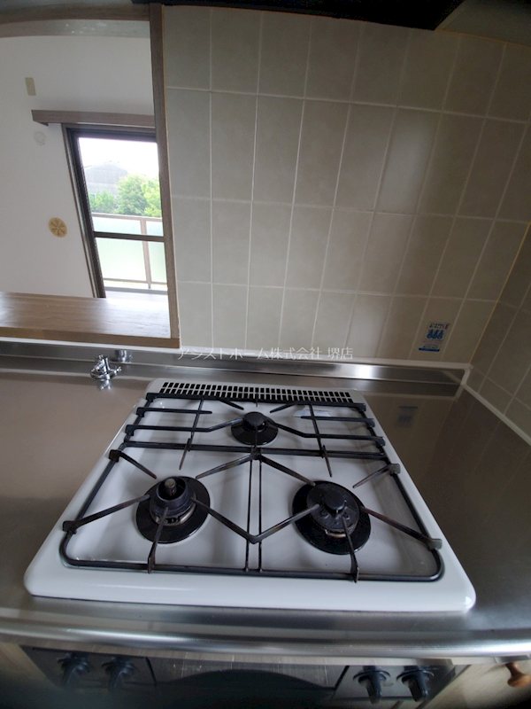 その他設備　料理好きに嬉しい三個口ガスコンロ