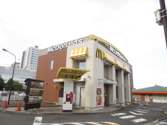飲食店　マクドナルド ２４６伊勢原店（飲食店）まで467m