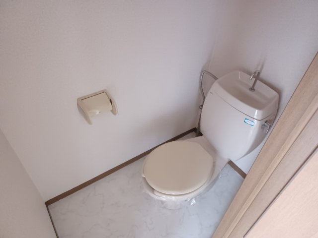 トイレ　清潔感のあるトイレです