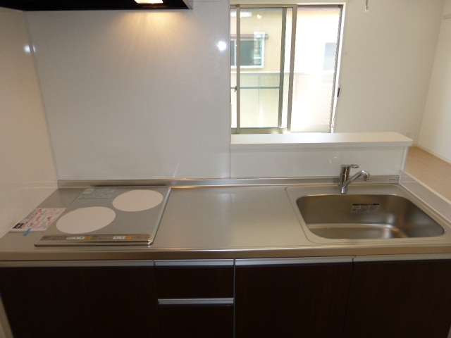 キッチン　対面キッチン施工　システムIH2口コンロ付