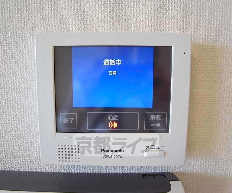 セキュリティ　室内から訪問者の顔を確認できますよ