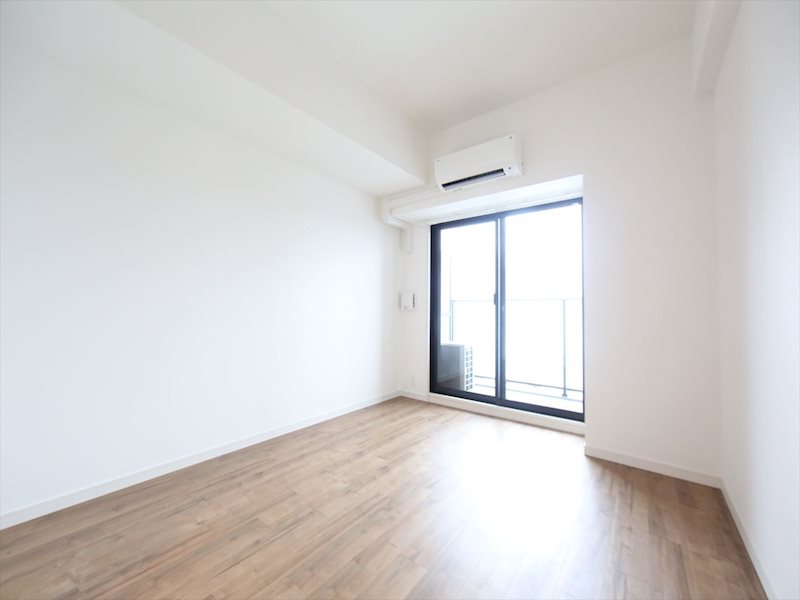 居室・リビング　洋室8.3帖　クローゼット付（収納充実してます）