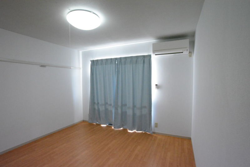 居室・リビング　寝室８．７帖