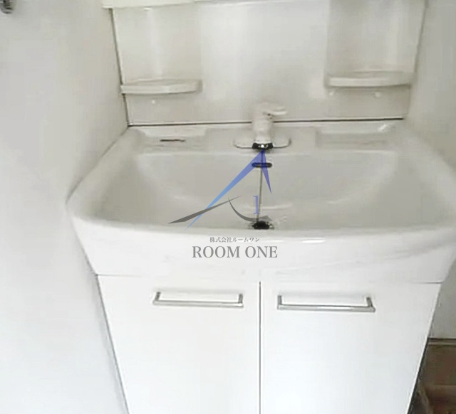 洗面設備　洗面台です。