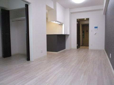 居室・リビング　室内