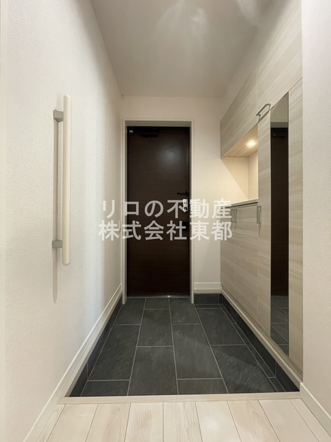 玄関　すっきりシンプルな玄関スペースです！