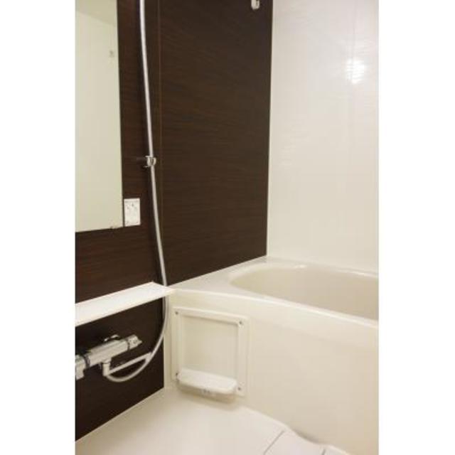 バス・シャワールーム　※写真は同タイプ住戸です。