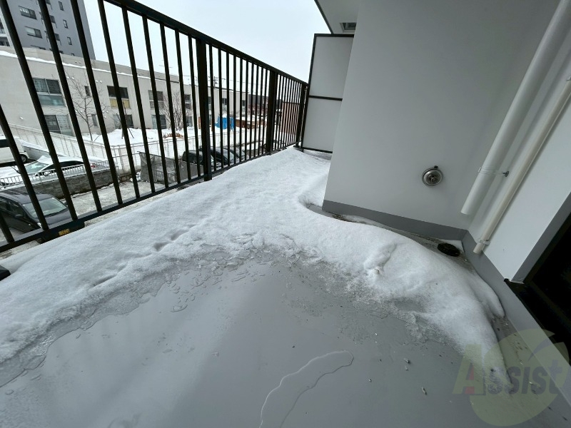 バルコニー　バルコニーが付いていますので一息ついてみてはいかがですか。