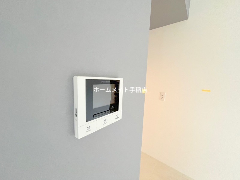 セキュリティ　モニター付きインターホンで安心です♪