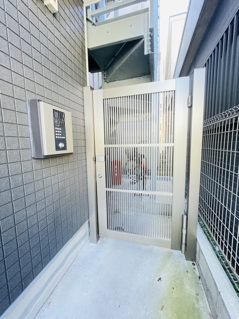 エントランス　エントランス