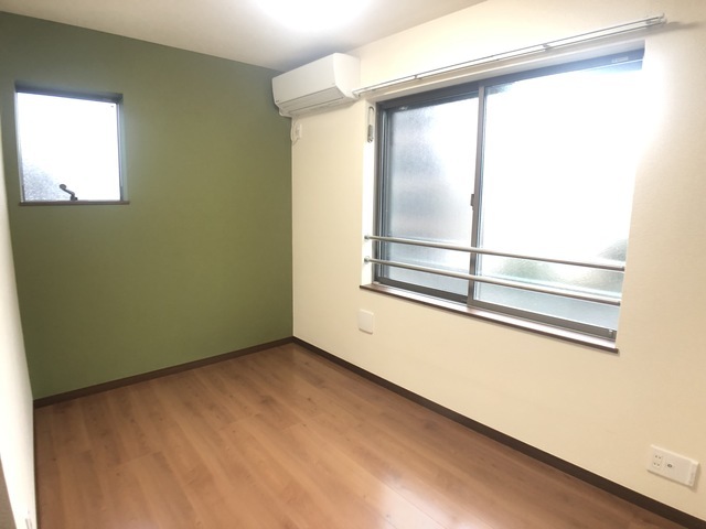 居室・リビング　２面採光のお部屋