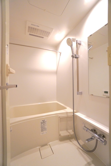 バス・シャワールーム　※写真は同タイプ住戸です。