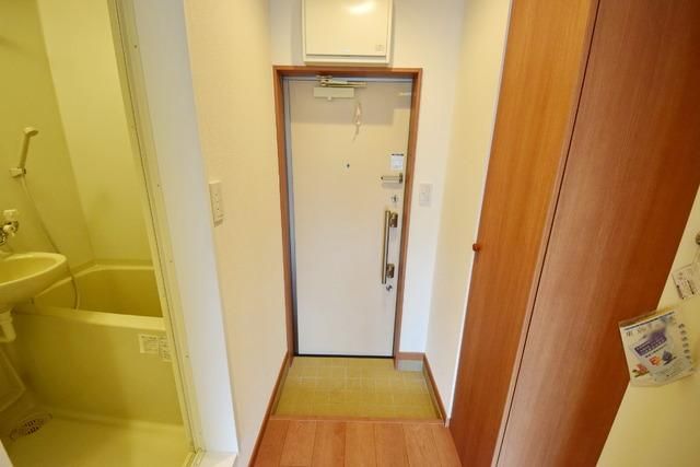 玄関　★容量豊富なシューズボックス★