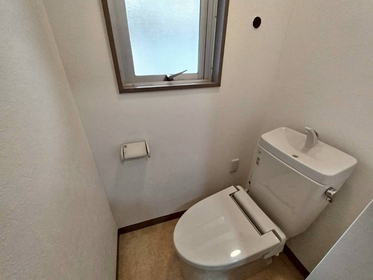 クロスビルのトイレ写真