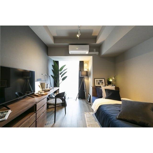 居室・リビング　＊実際のお部屋に家具・家電の備え付けはございません