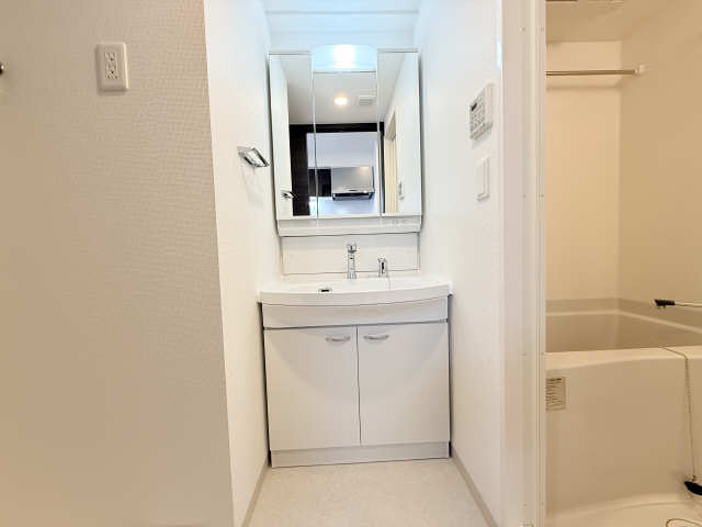 洗面設備　同一タイプです。