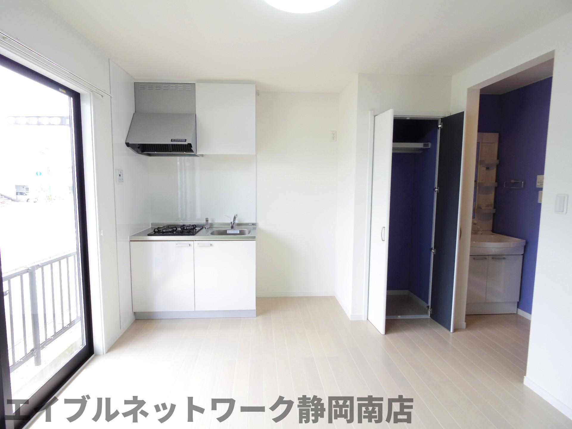 居室・リビング　ゆったり使える7.5帖のお部屋☆