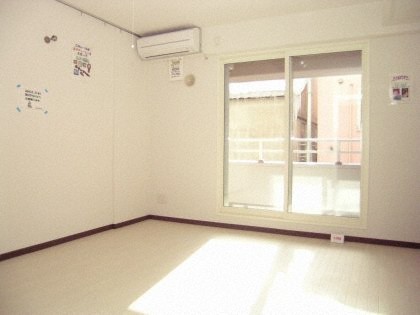 居室・リビング　◆希少なエアコン付きペット可物件！◆防犯設備も充実で安心！