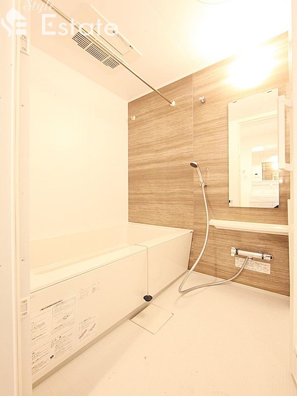 バス・シャワールーム　バスルーム