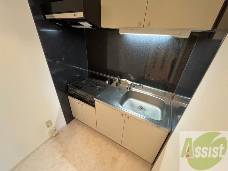 キッチン　ガスキッチンです。２口コンロが設置されていますよ。