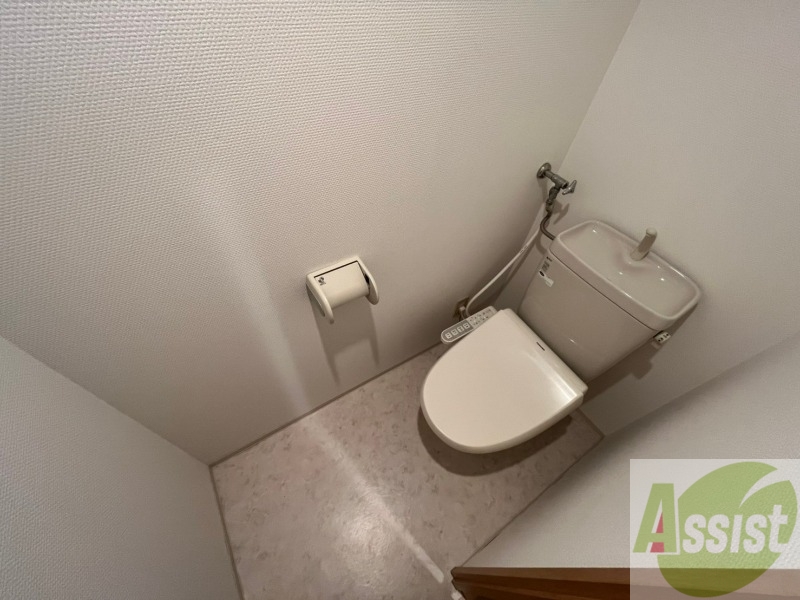 トイレ　ウォシュレット機能がついたトイレ。安心して使用できますね。