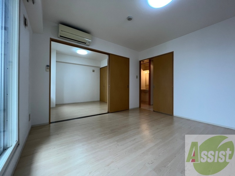 居室・リビング　広くてキレイなお部屋が広がっていて、充実した生活が送れそう。