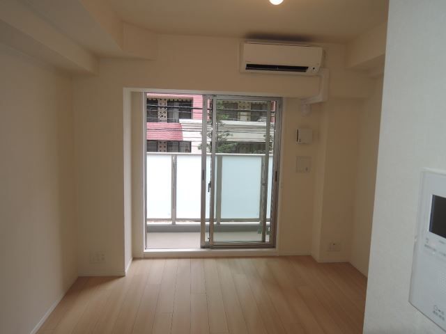 眺望　８．８帖の広々したお部屋です。