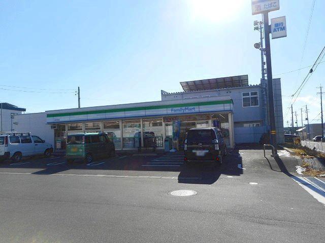 コンビニ　ファミリーマート　松本岡田店（コンビニ）まで600m