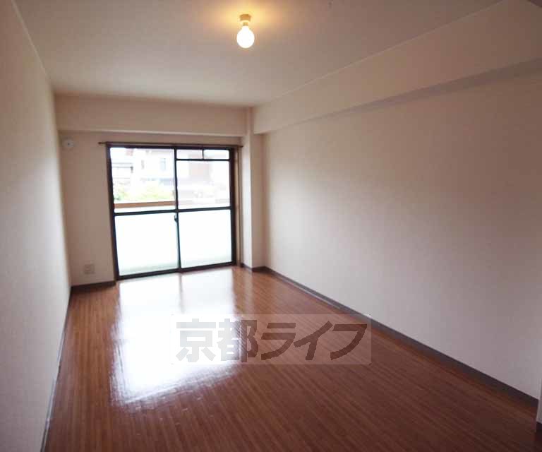 居室・リビング　非常に広い室内が魅力です。