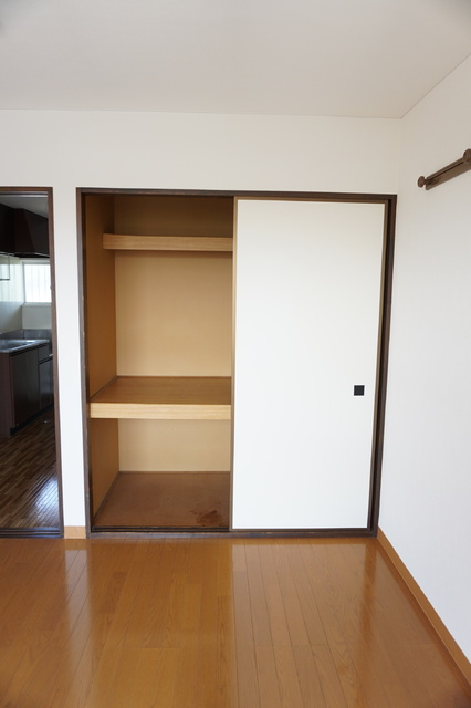 収納　洋室収納