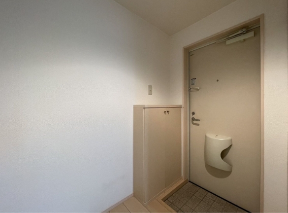 玄関　別部屋の写真です