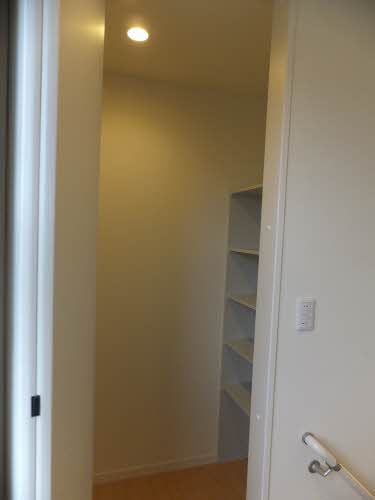 その他部屋・スペース　２階ホール物入