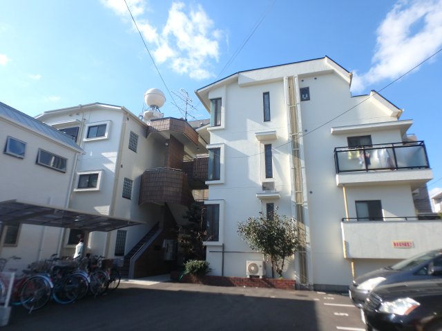 建物外観　外観は落ち着いています