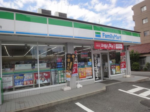 コンビニ　ファミリーマート 黄金通四丁目店（コンビニ）まで802m