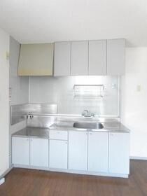 キッチン　同建物別号室の写真です。