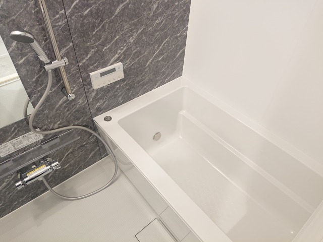 バス・シャワールーム　追焚付　給湯式バスルーム