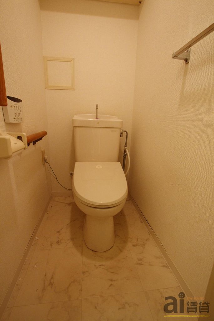トイレ　※同仕様写真です