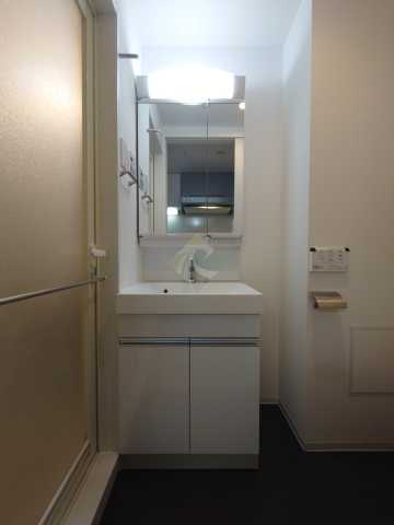 洗面設備　※参考写真です。同じ間取りの別部屋になります。