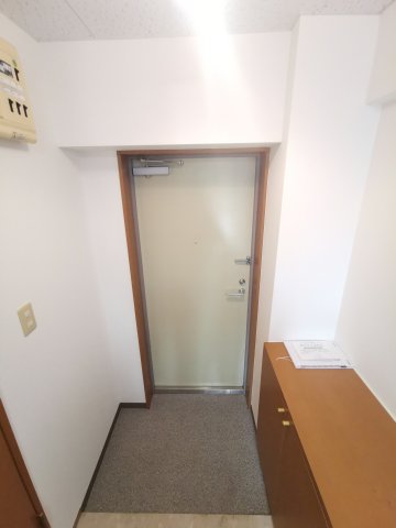 玄関　同タイプ室内写真